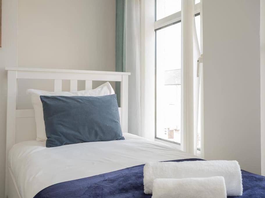 Cozy Townhouse, Walking Distance To Belfast City Eksteriør billede